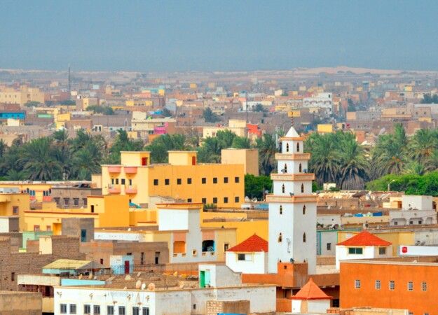 شاب سوداني من “ملح” إلى الأحياء الراقية: مفاجأة العمر تهز نواكشوط!